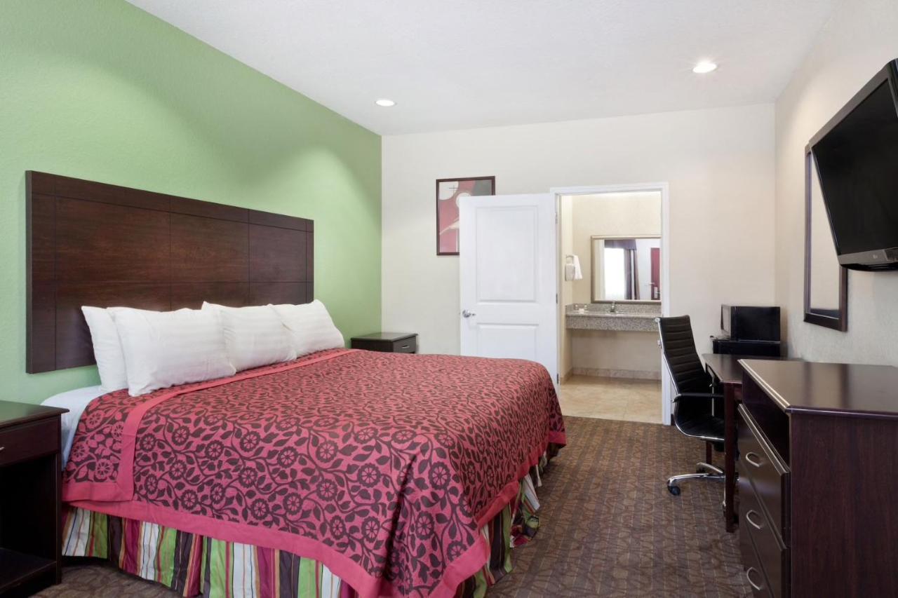 Lone Star Inn Kenedy Екстериор снимка